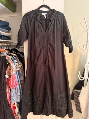 Julia Amory Coatue Caftan Short Sleeve Embroidered Dress
